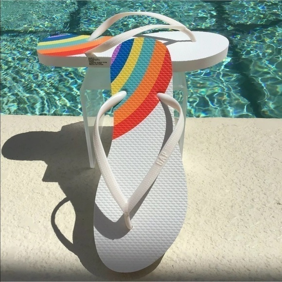 NEW Gap SZ 10 Rainbow Women Flip Flops White Beach Cruise Sandals Summer LAST 1! - Picture 10 of 12